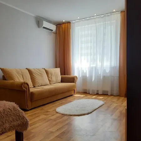 Квартира З Балконом, Близько До Центру - Шота Διαμέρισμα *