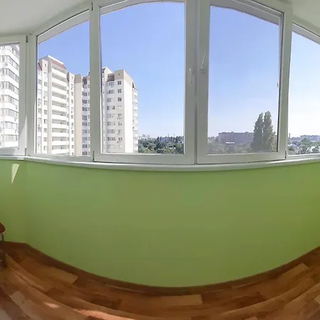 Квартира З Балконом, Близько До Центру - Шота *