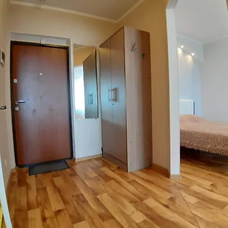 Квартира З Балконом, Близько До Центру - Шота Apartment *